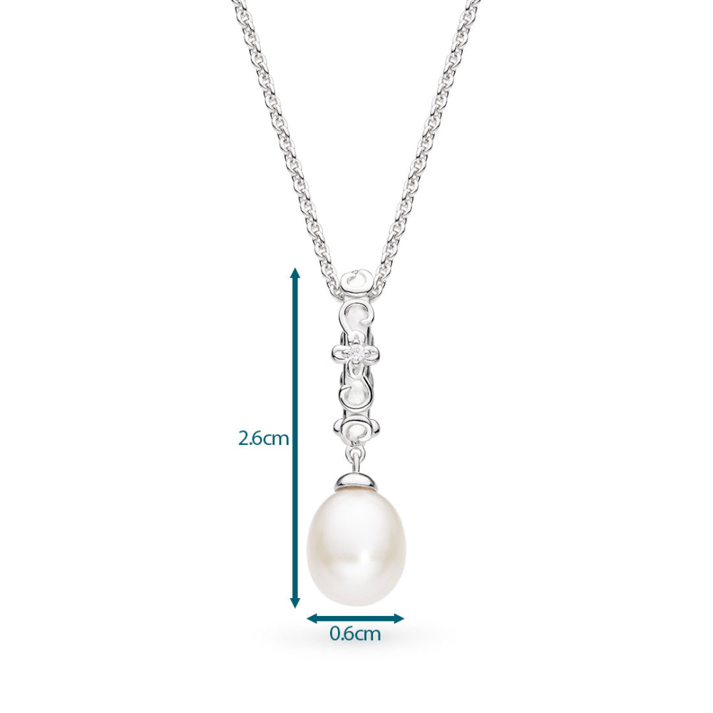 Pearl necklace with measurements on a white background
