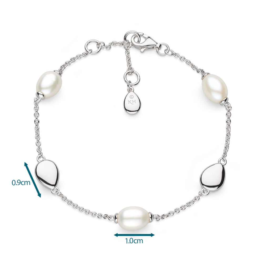 Pearl bracelet with measurements on a white background