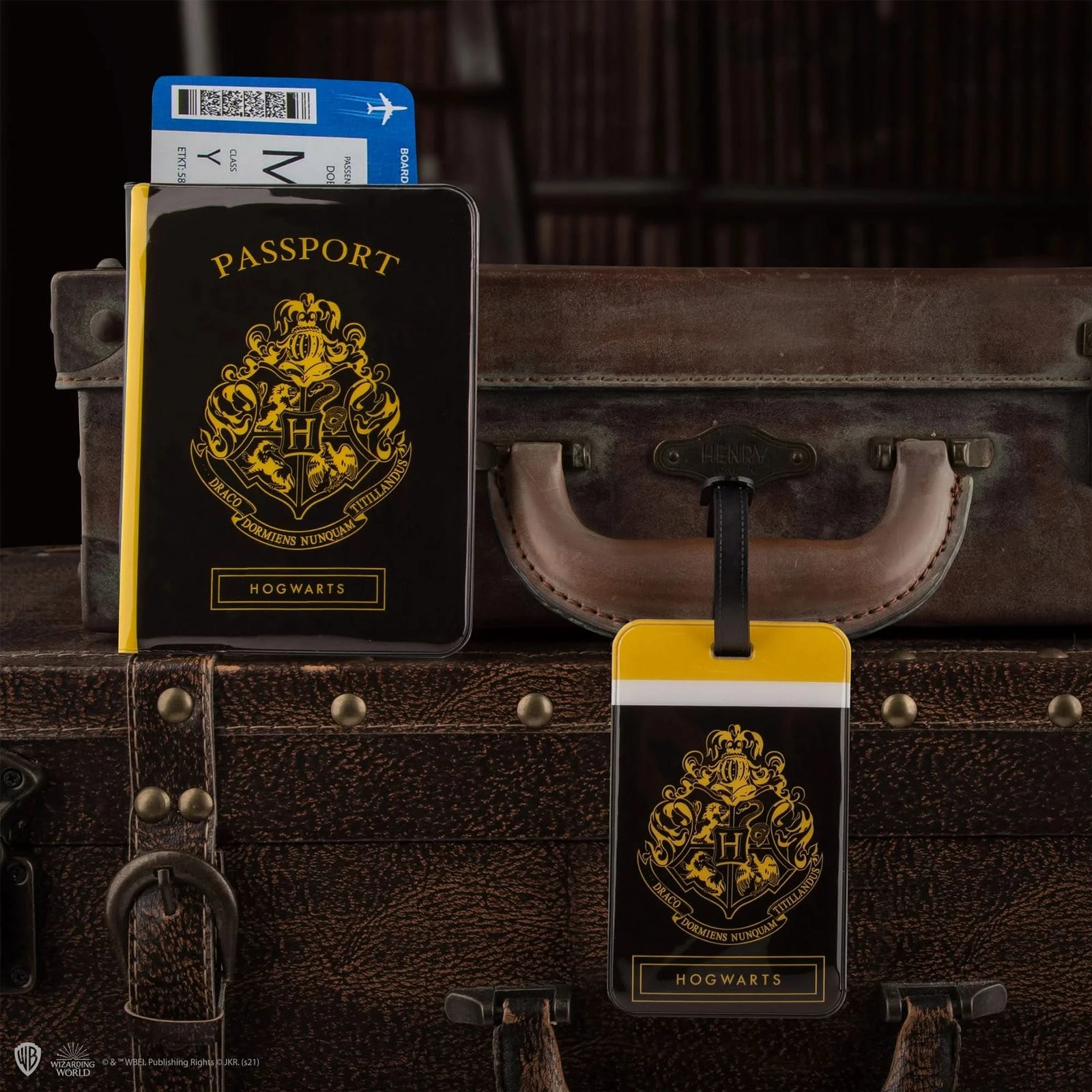 Harry Potter Tag + Passport Cover Set - Hogwarts CR2510