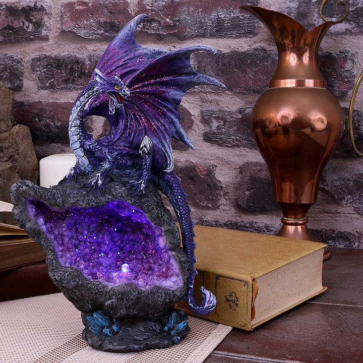 Amethyst Custodian Fantasy Purple Dragon Sitting On A Geode 22cm U4498N9