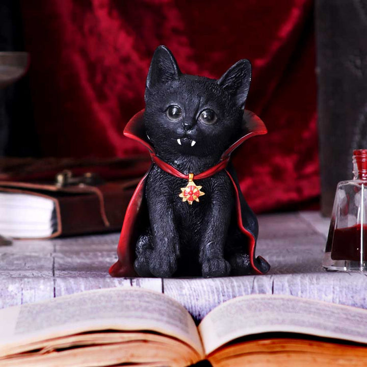 Count Catula Vampire Cat Figurine 15.5cm U5726U1