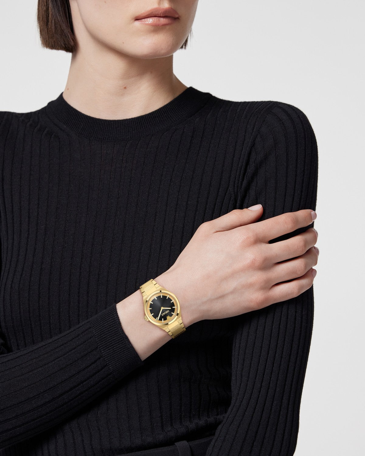 Versace Women’s V-Auria 35 mm Black Dial Bracelet Watch VE5E00526