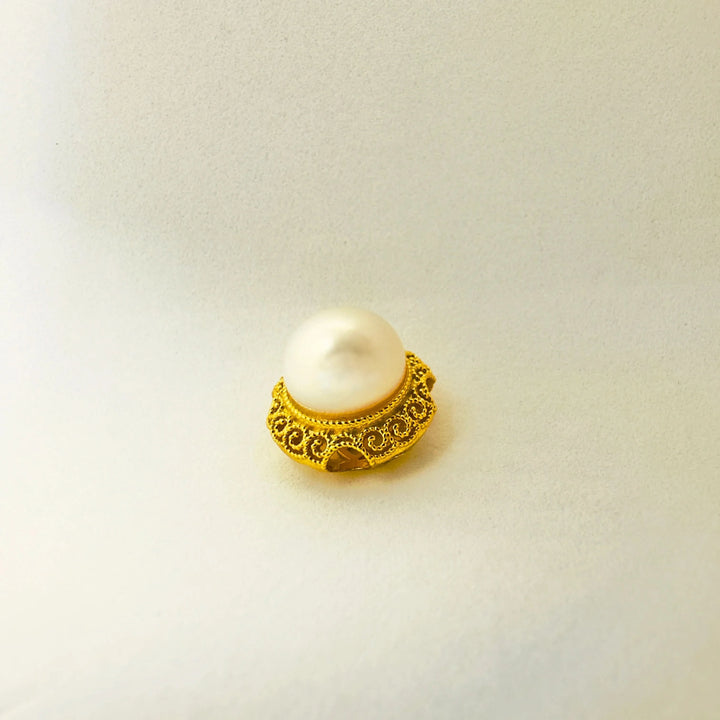 Vintage Engraved Pearl Pendant Necklace