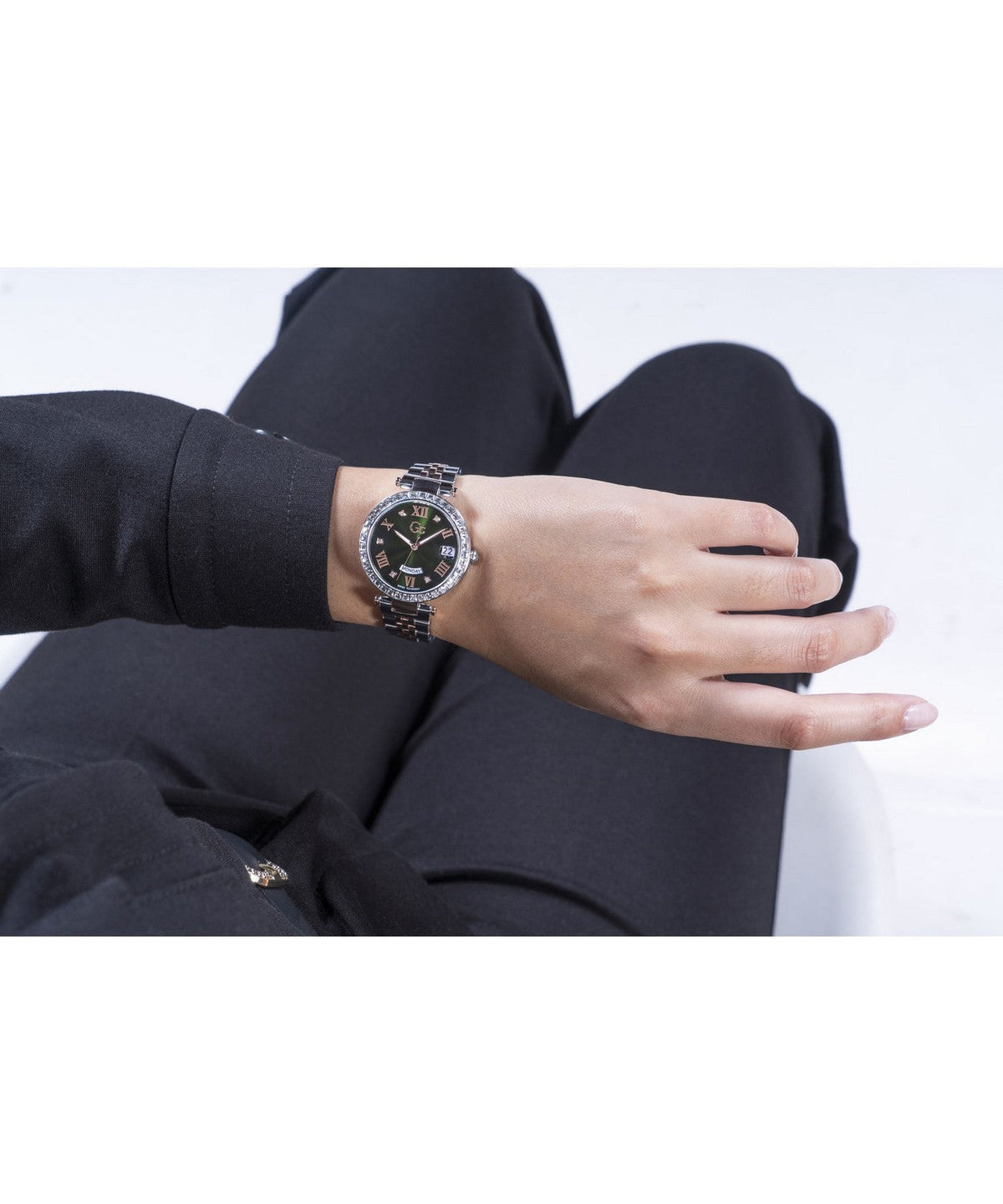 GC Dress Womens Silver & Rose Gold Tone Watch Z01010L9MF