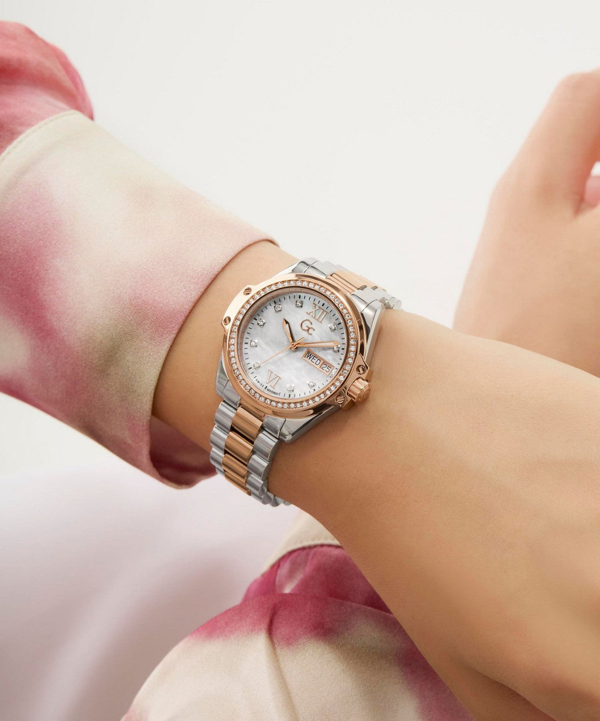 GC Sportchic Womens Silver & Rose Gold Tone Watch Z53001L1