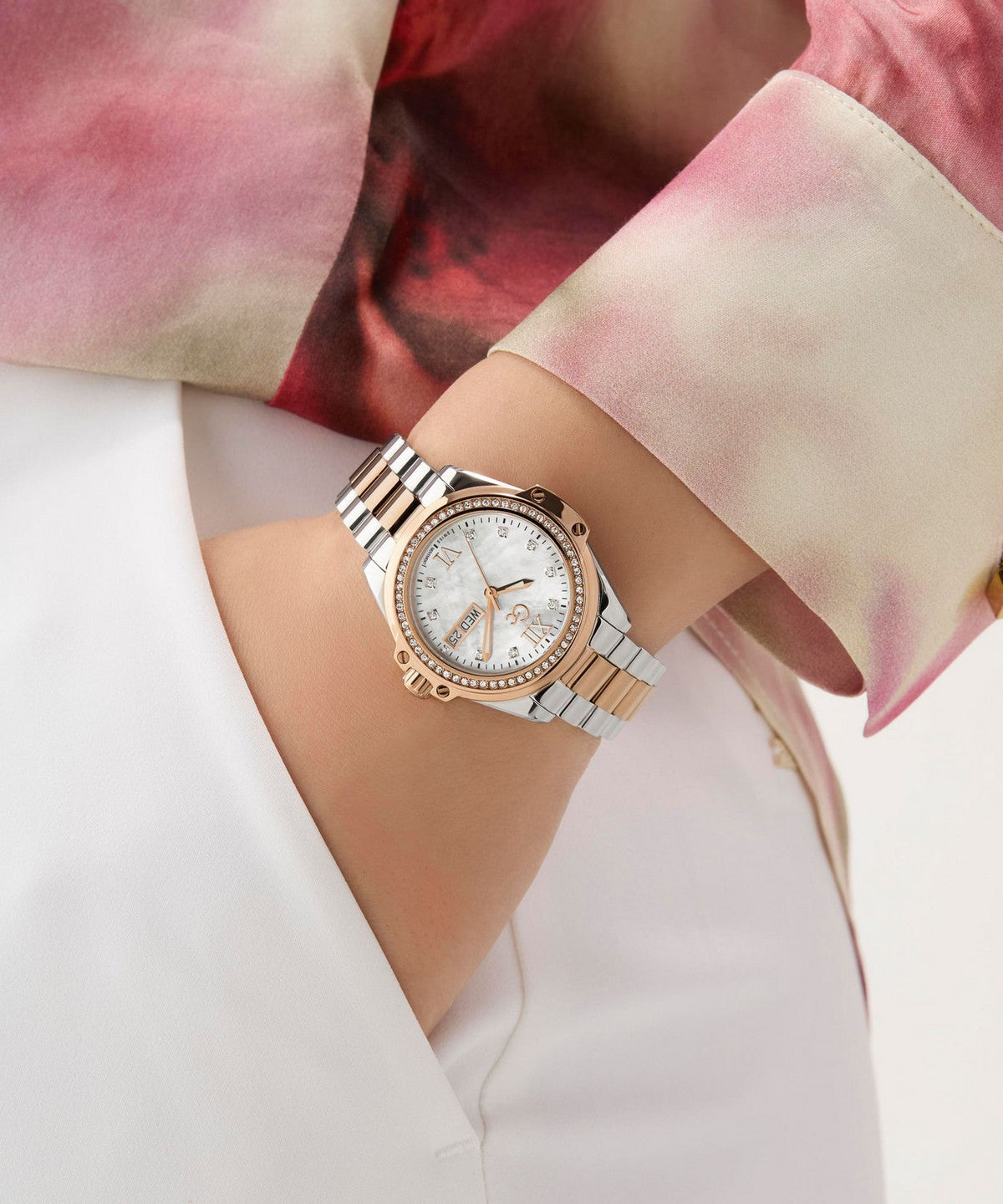 GC Sportchic Womens Silver & Rose Gold Tone Watch Z53001L1