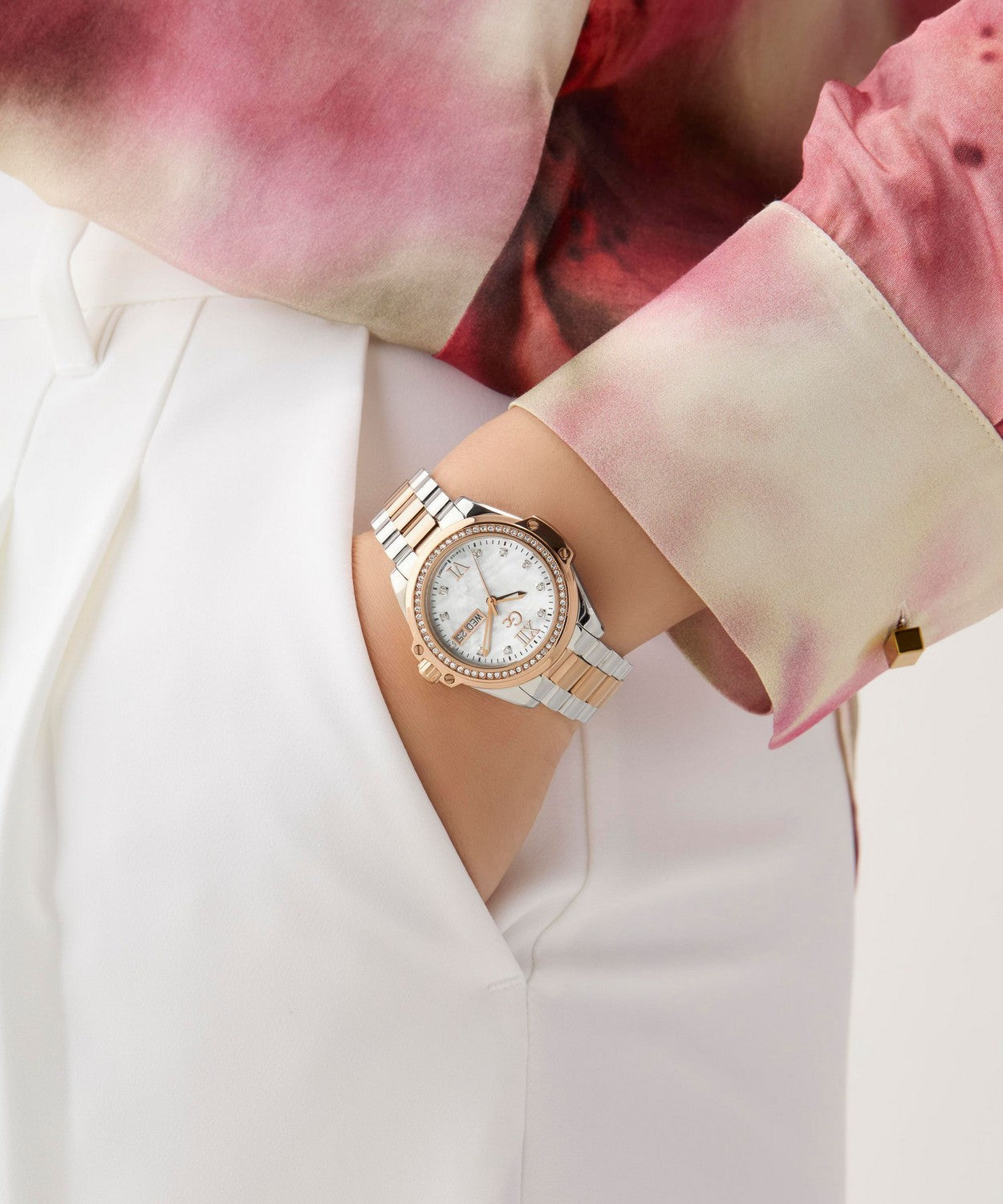 GC Sportchic Womens Silver & Rose Gold Tone Watch Z53001L1
