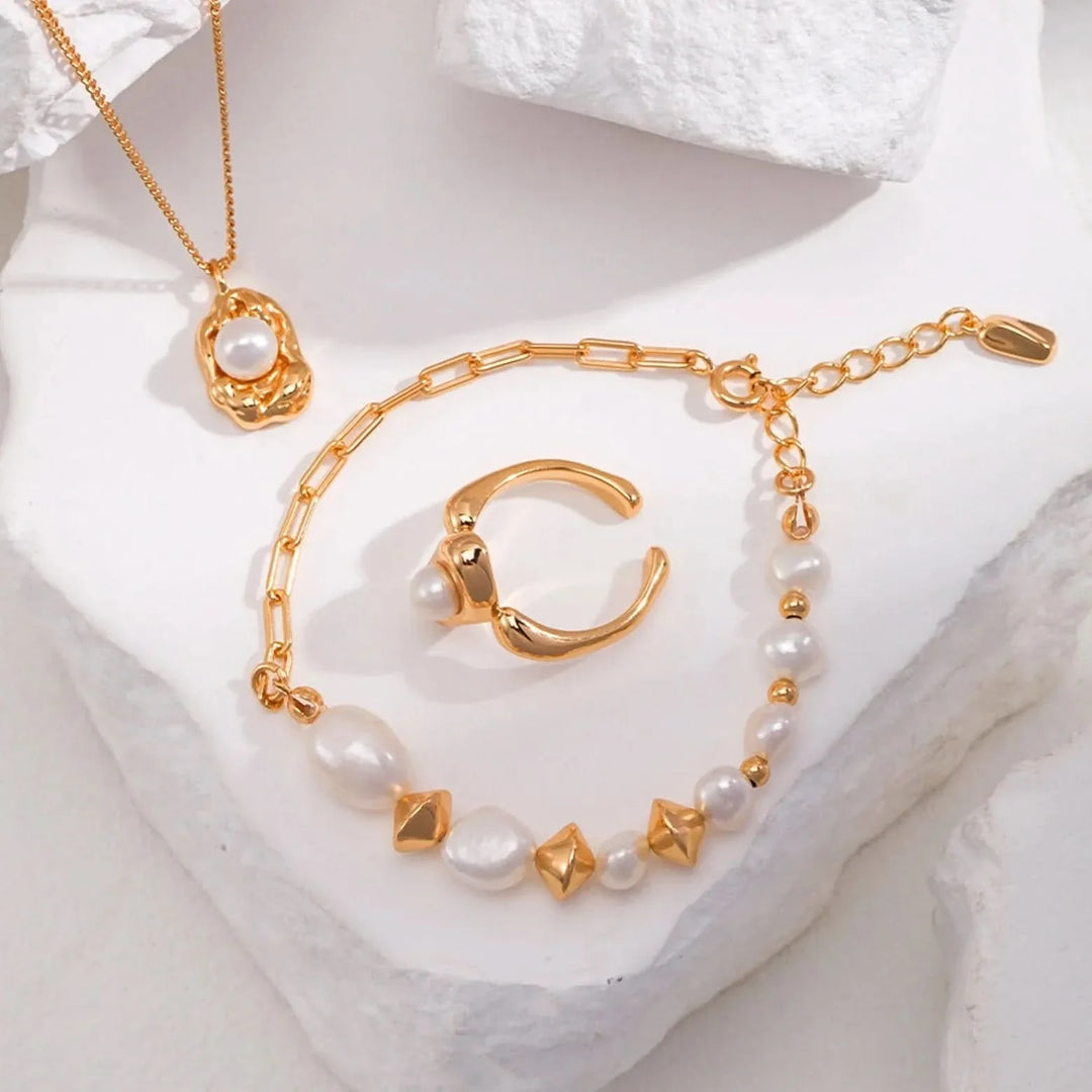 Classic Baroque Pearl Bracelet