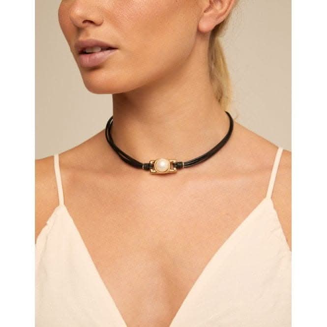 Darling White Leather Pearl Shell NecklaceUNOde50COL1770BPLORO0U