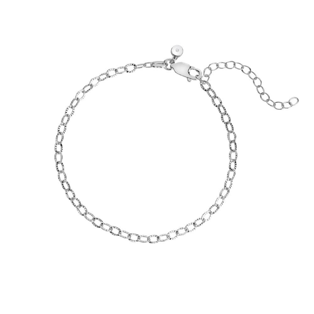 Close-up view of the sterling silver diamond cut oval bracelet DL701 showcasing its intricate link detailing and clasp.