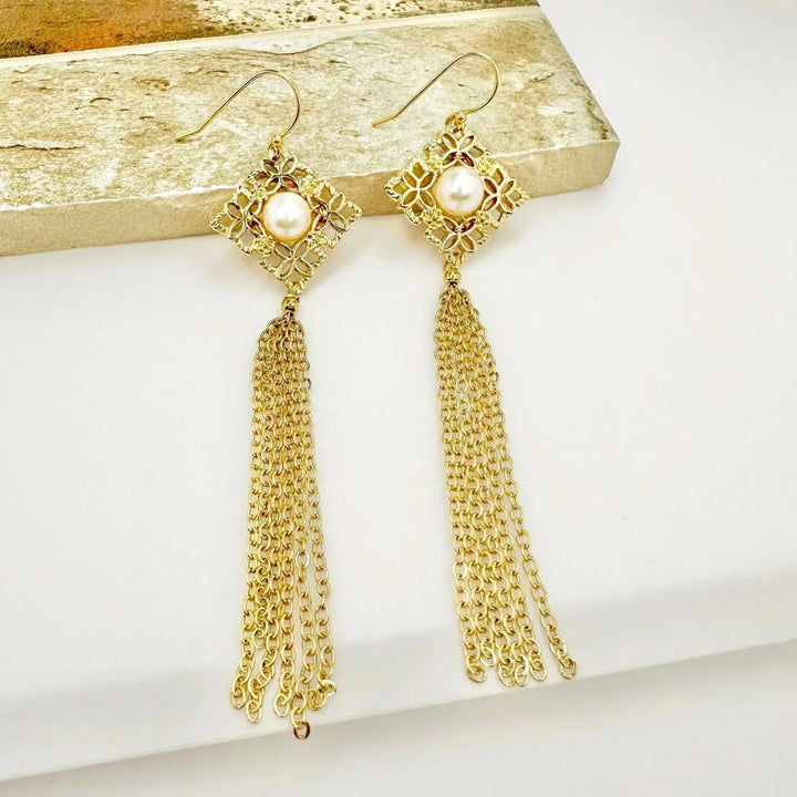 Chain Dangle Pearl earrings