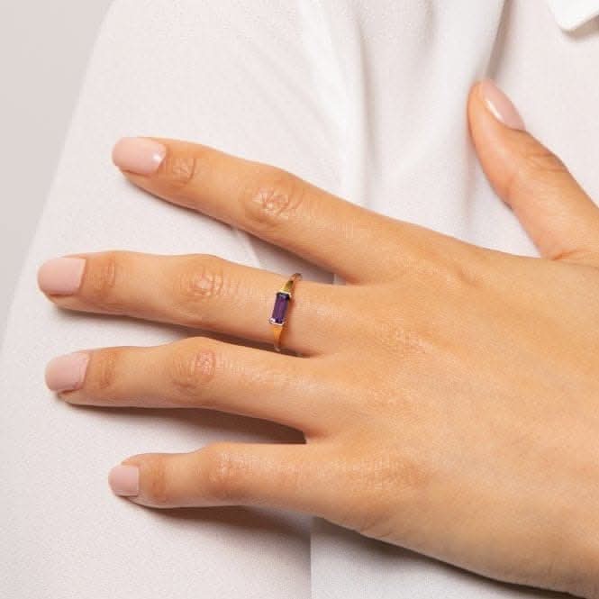 Elongated Purple Amethyst 9ct Yellow Gold Ring GR619MElements GoldGR619M 52