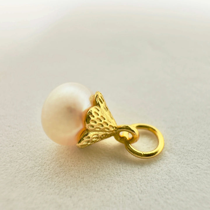 Flower Pearl Pendant Necklace