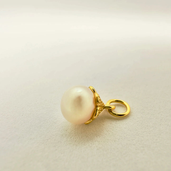 Flower Pearl Pendant Necklace