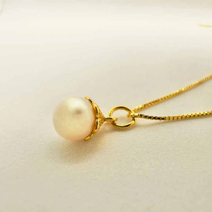 Flower Pearl Pendant Necklace