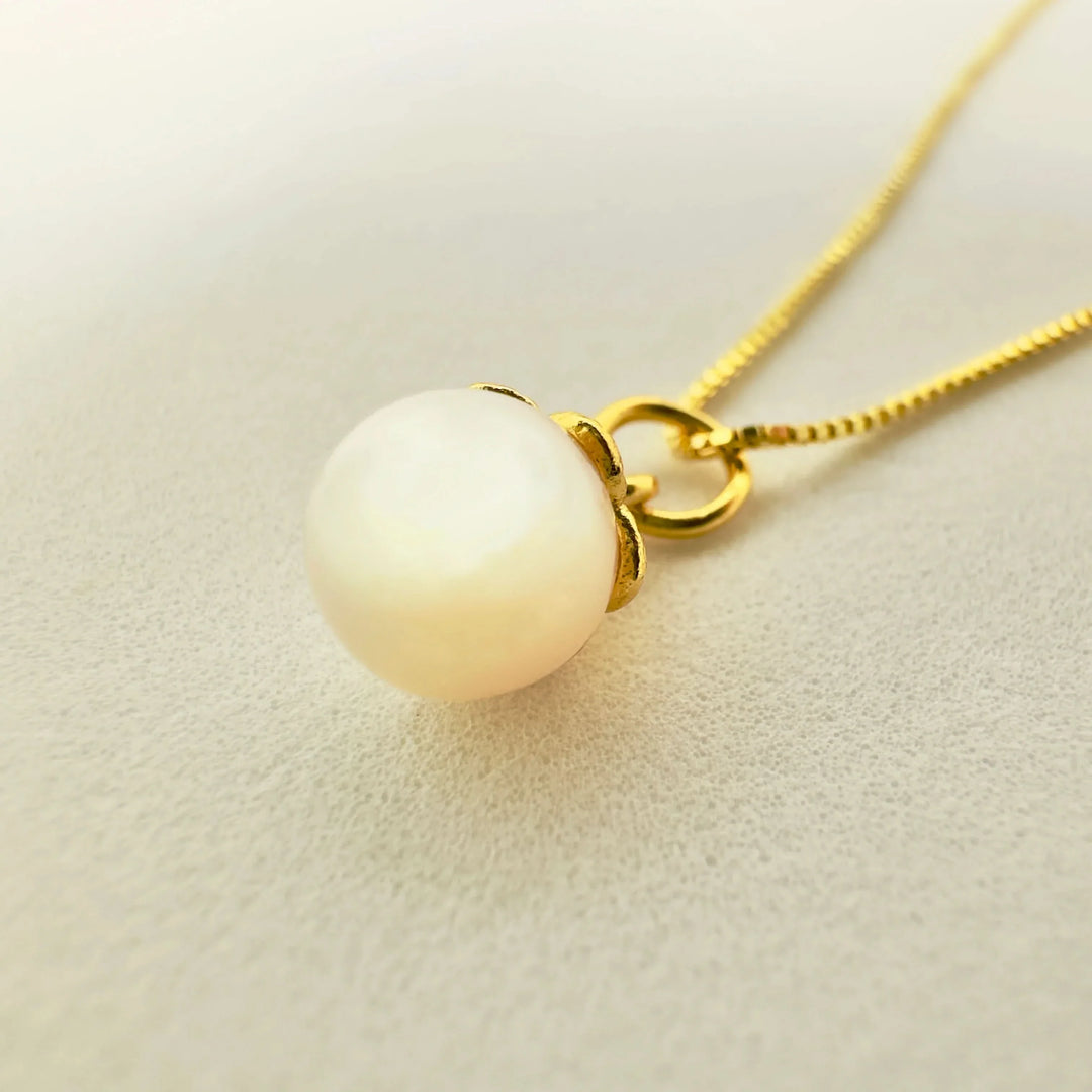 Flower Pearl Pendant Necklace