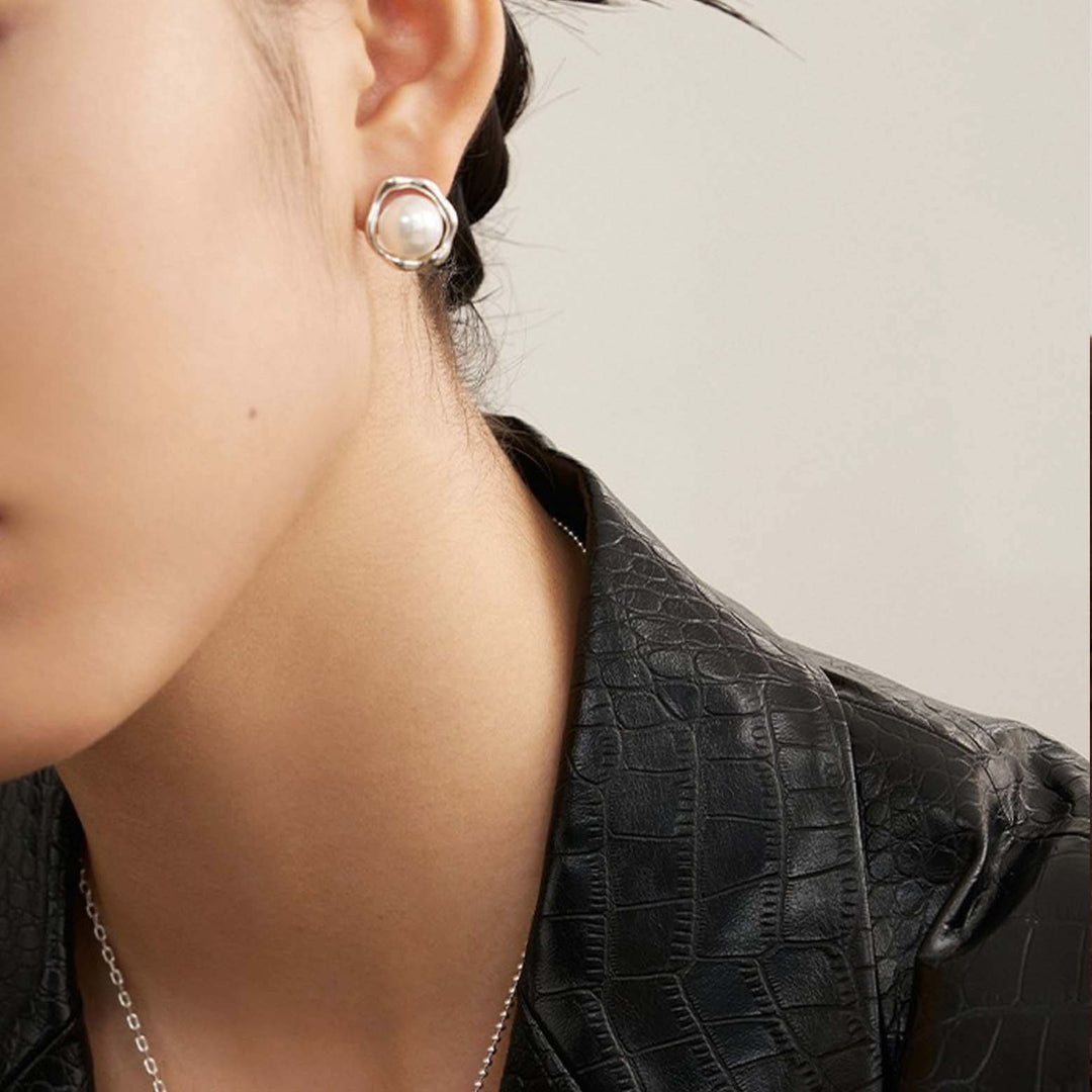 Freshwater Round Pearl Stud Earrings