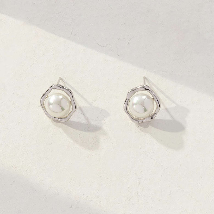Freshwater Round Pearl Stud Earrings
