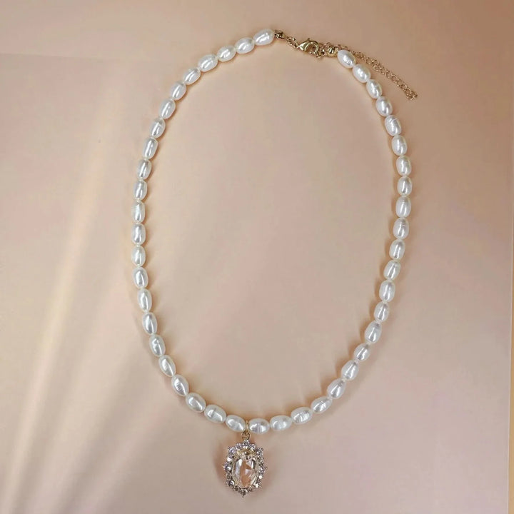 Seeds Pearl Choker Necklace with Crystal Pendant