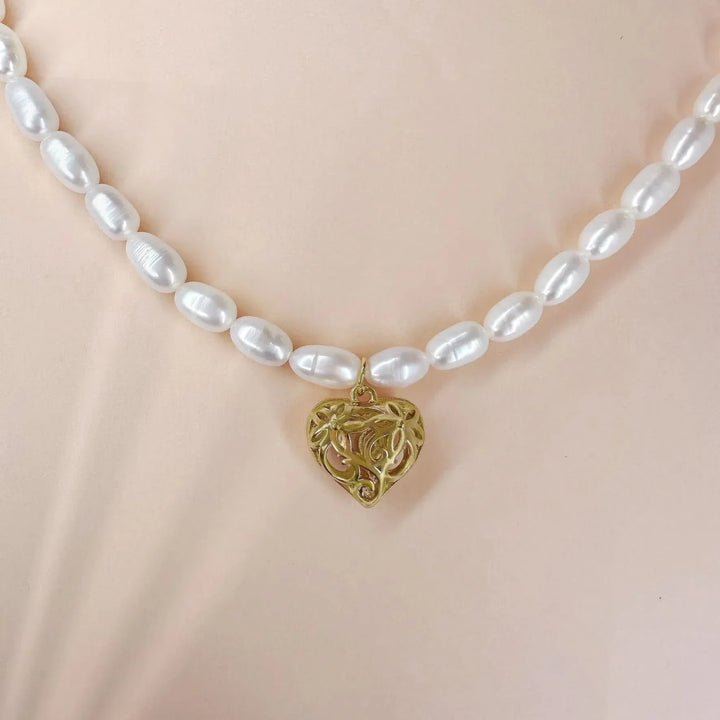 Seeds Choker Pearl Necklace with Gold Heart Pendant