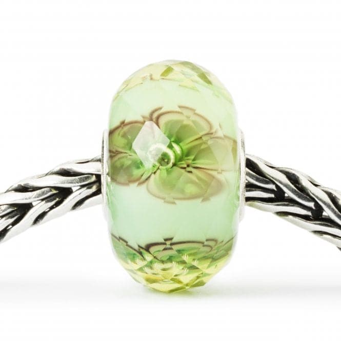 Green in Bloom Glass Bead TGLBE - 30080TrollbeadsTGLBE - 30080