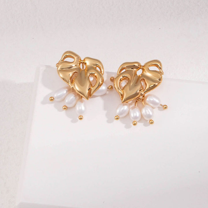 Leaves Seeds Pearl Earrings