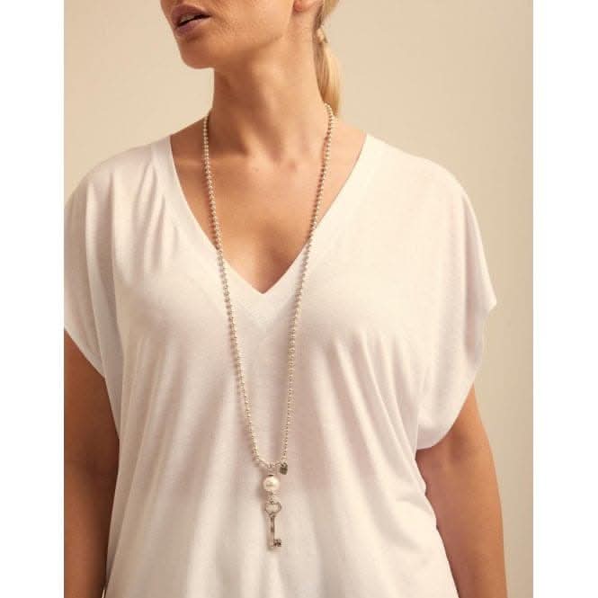 Llavestruz White Metal Pearl Shell NecklaceUNOde50COL1123BPLMTL0U
