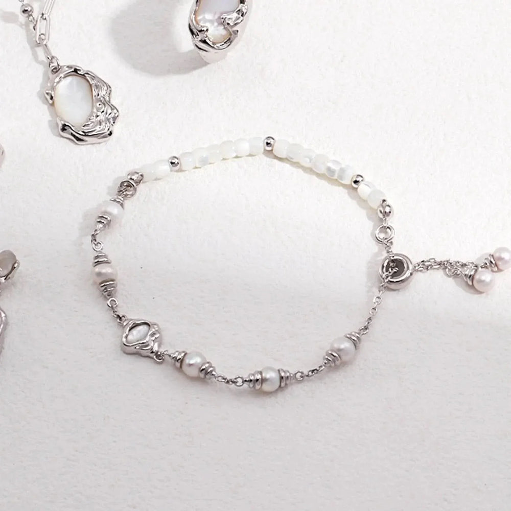 Mother Shell Pearl Bracelet
