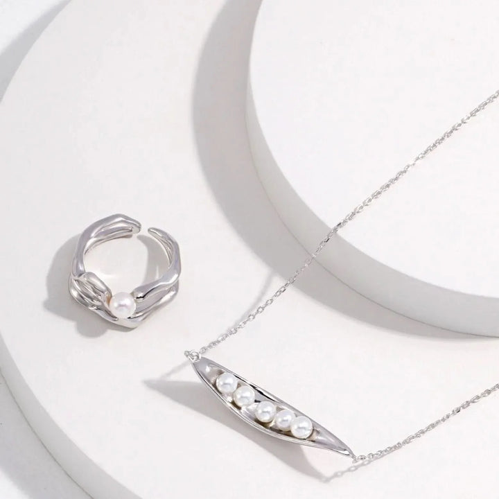 Pearl Ring features a lava design- Adjustable