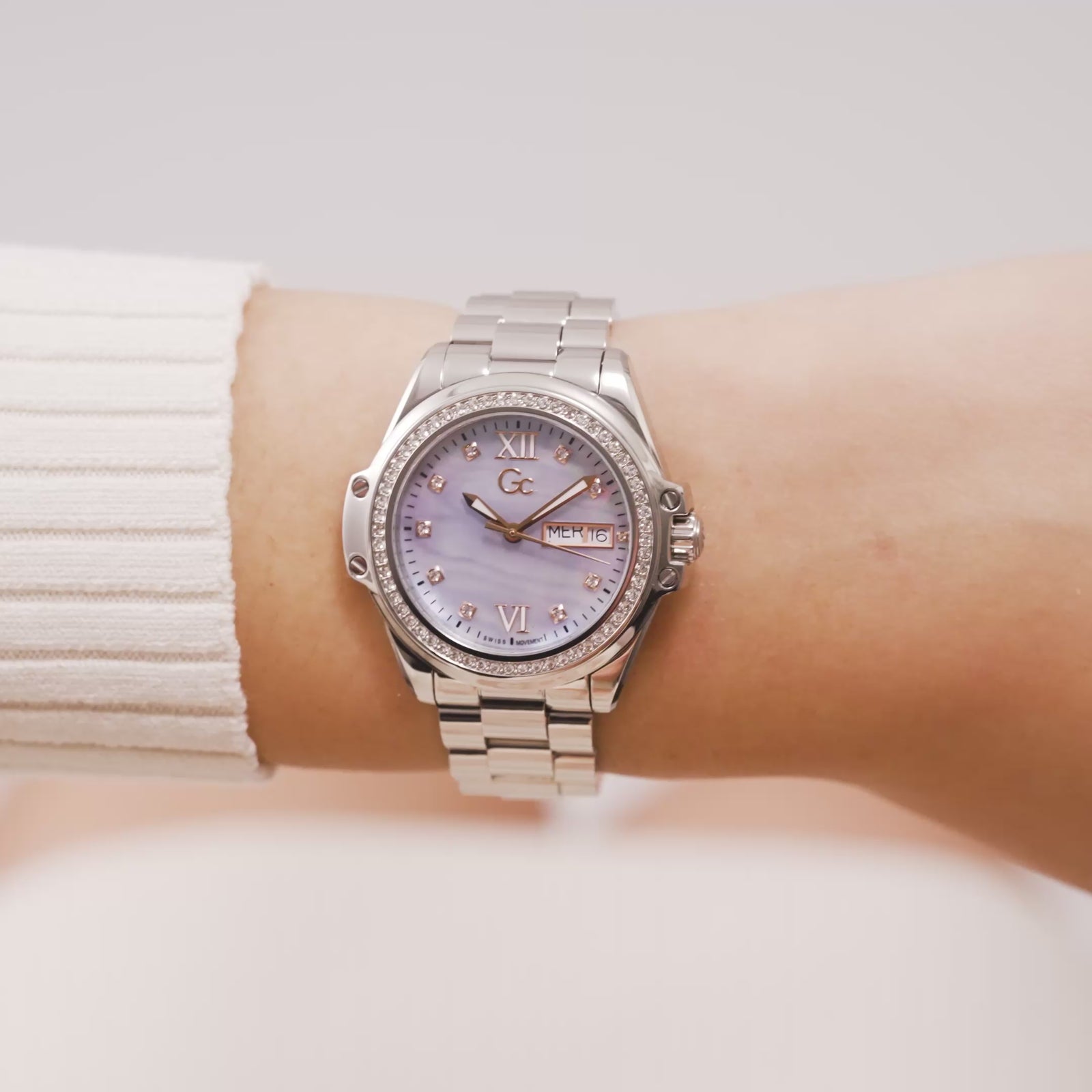 GC Sportchic Womens Silver Tone Watch Z53003L7
