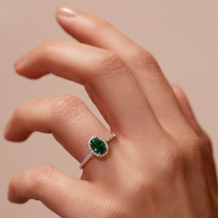 Rosalind | 9ct White Gold 0.20ct tw Lab Grown Diamond and Created Emerald RingCreated BrillianceBA0072176 - L