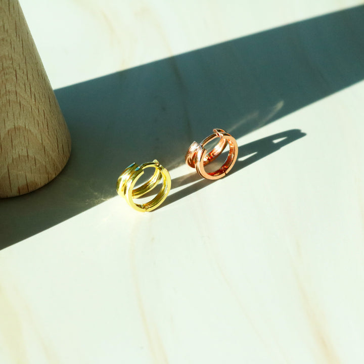 Double line huggie earring-0