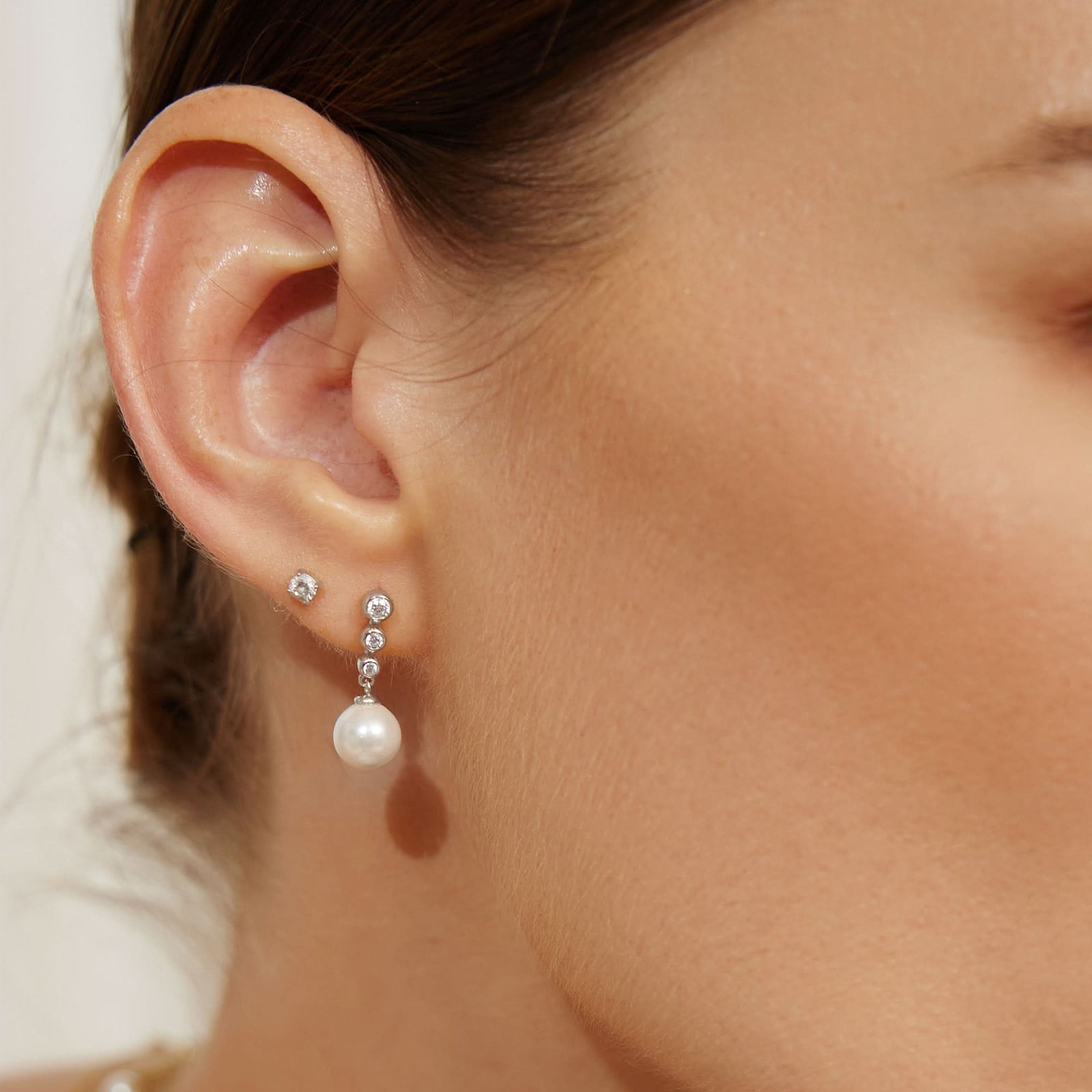 Silver Tennis Beaded Stone Pearl Drop Stud Earrings E065 - 03HAnia HaieE065 - 03H