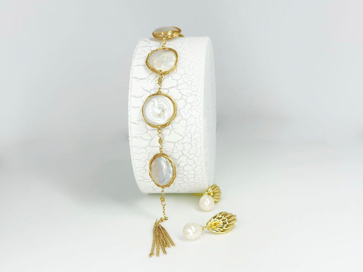 Siren Nugget Cluster Barocco Pearl Bracelet