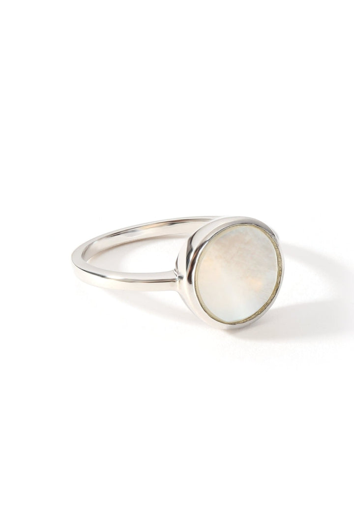 Sterling Silver Mother of Pearl RingThe Fine CollectiveBA0058978 - L