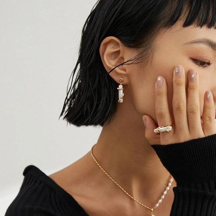 Stick Baroque Pearl Ring