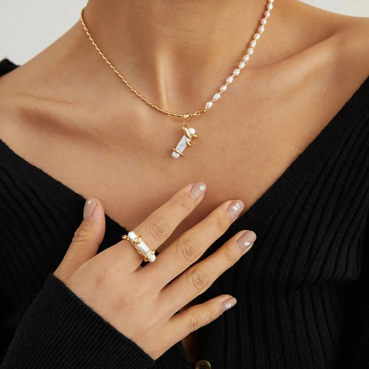 Stick Baroque Pearl Ring