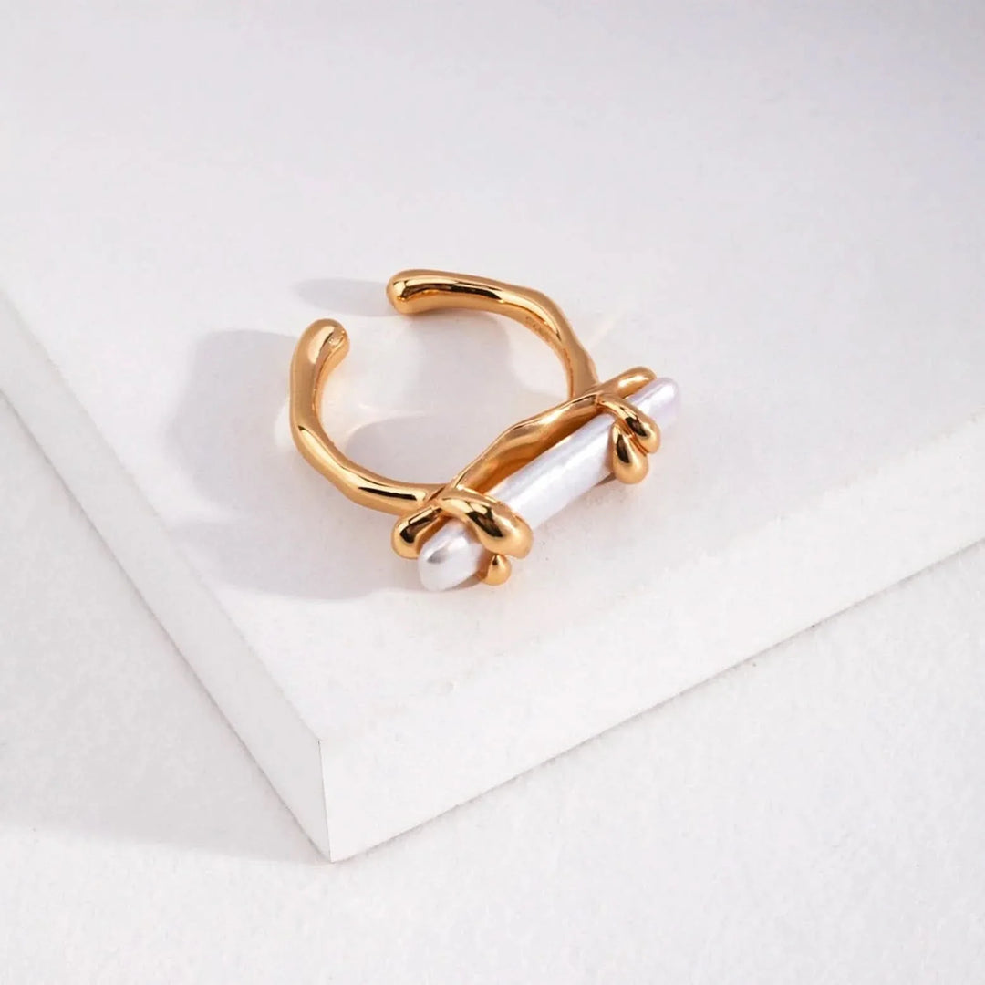 Stick Baroque Pearl Ring