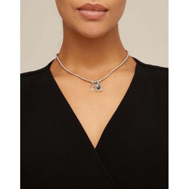 The Guardian Grey Metal Faceted Crystal NecklaceUNOde50COL1800GRSMTL0U