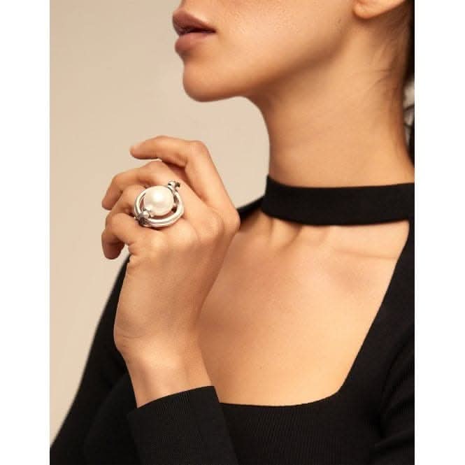 Woow! White Pearl Pearl Shell RingUNOde50ANI0390BPLMTL0M